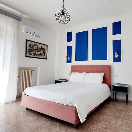 2 Santi - Suite And Rooms Lecce Exterior photo