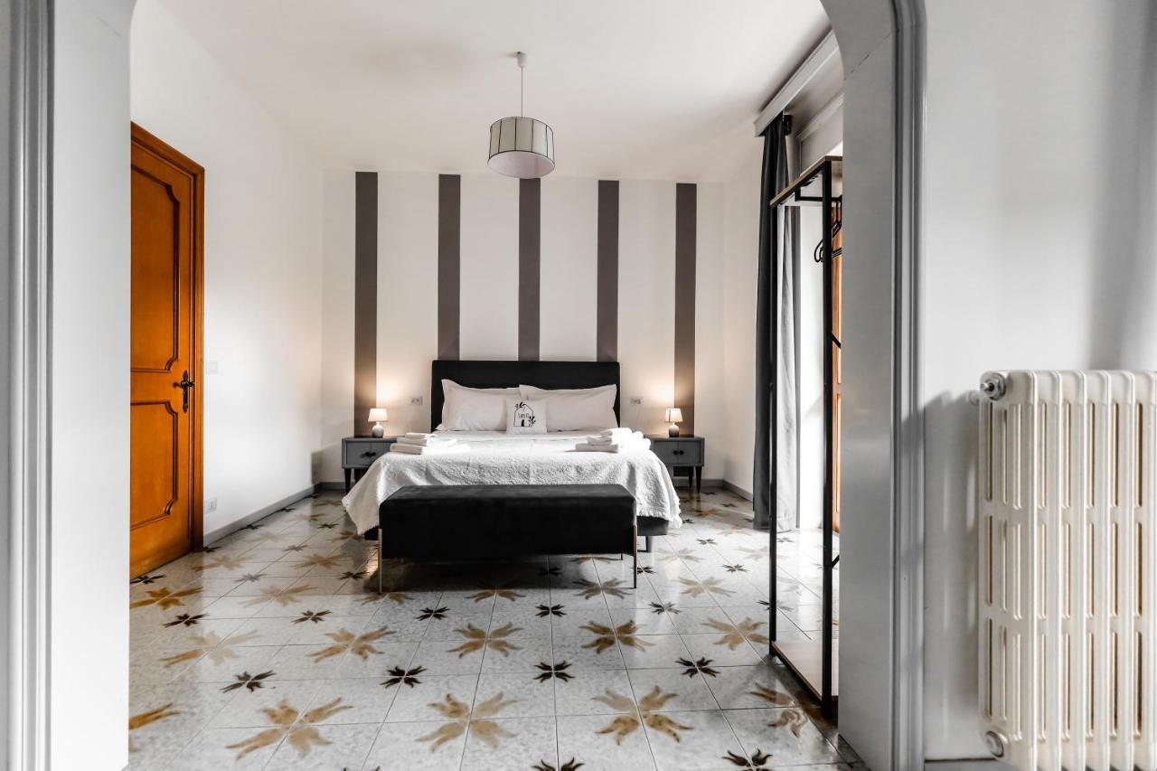 2 Santi - Suite And Rooms Lecce Exterior photo